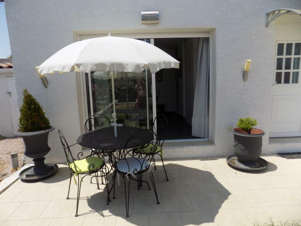 Villa Vaya Villemoustaussou Екстериор снимка